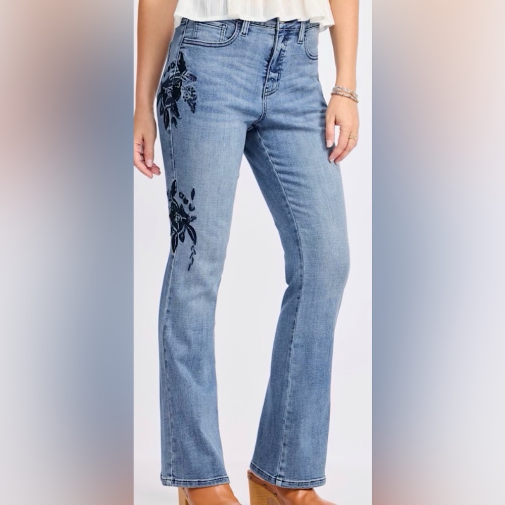 Elegant Boot Cut Jeans with Floral Detail